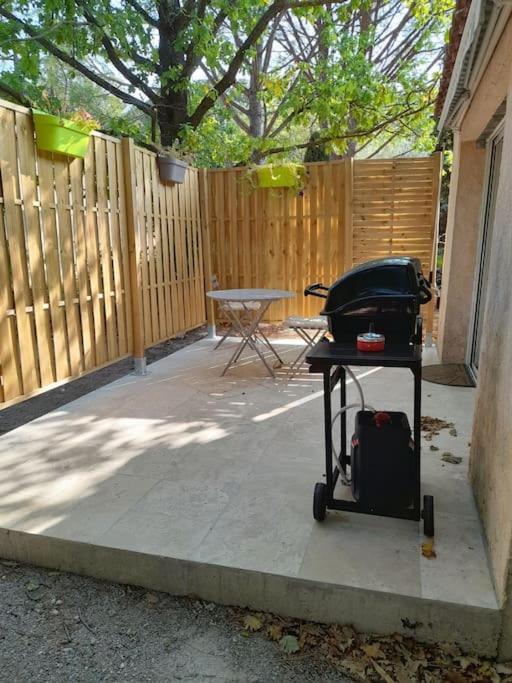 Nouveaute Studio Sur Les Hauteurs. Robion Extérieur photo
